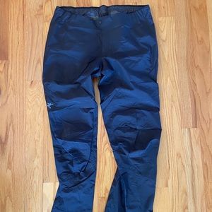 Arc’Teryx black waterproof pants size XL